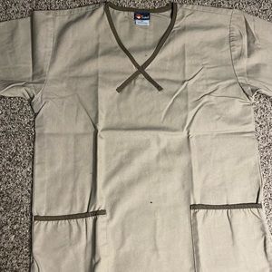 Beige scrubs set xs/xsp